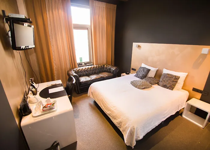 Hotel Moon